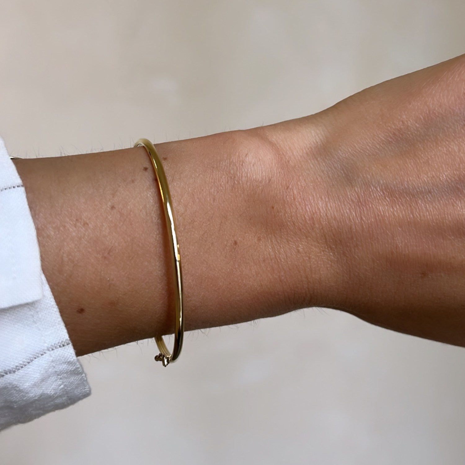 Delicate bangle goud