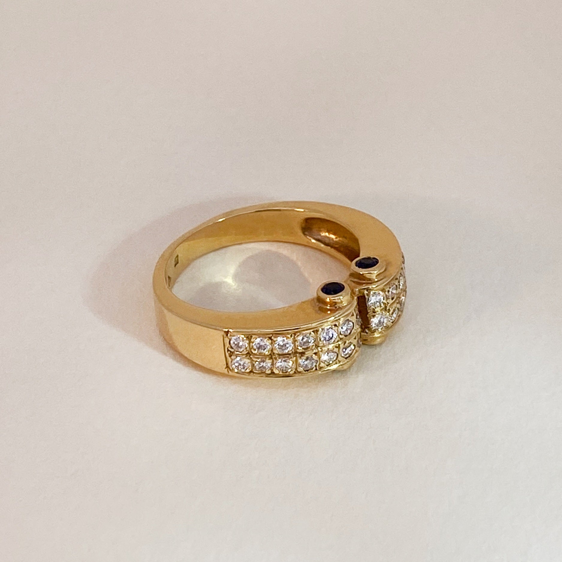 Double Diamond Arche Ring Golden