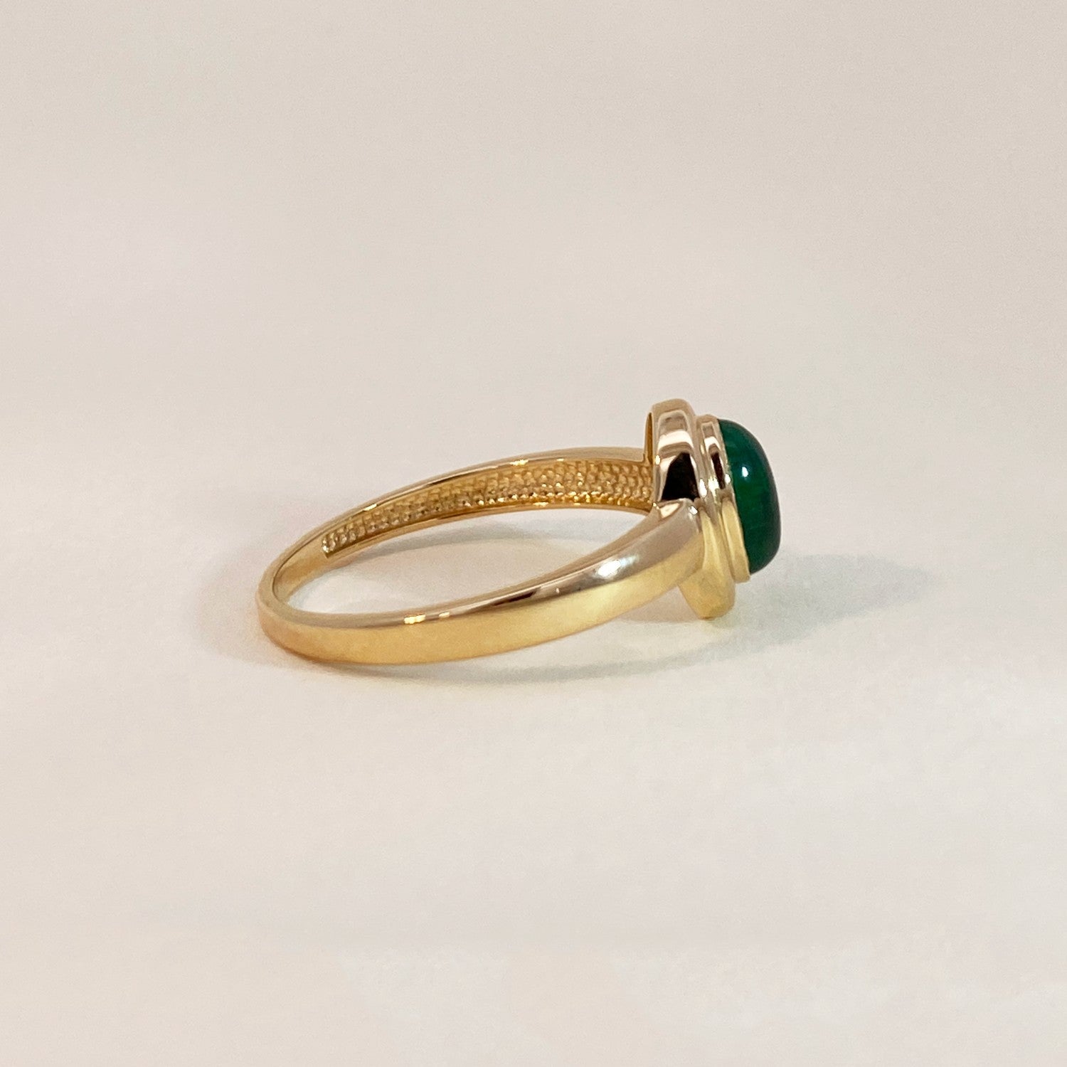 Emerald oasis ring gold