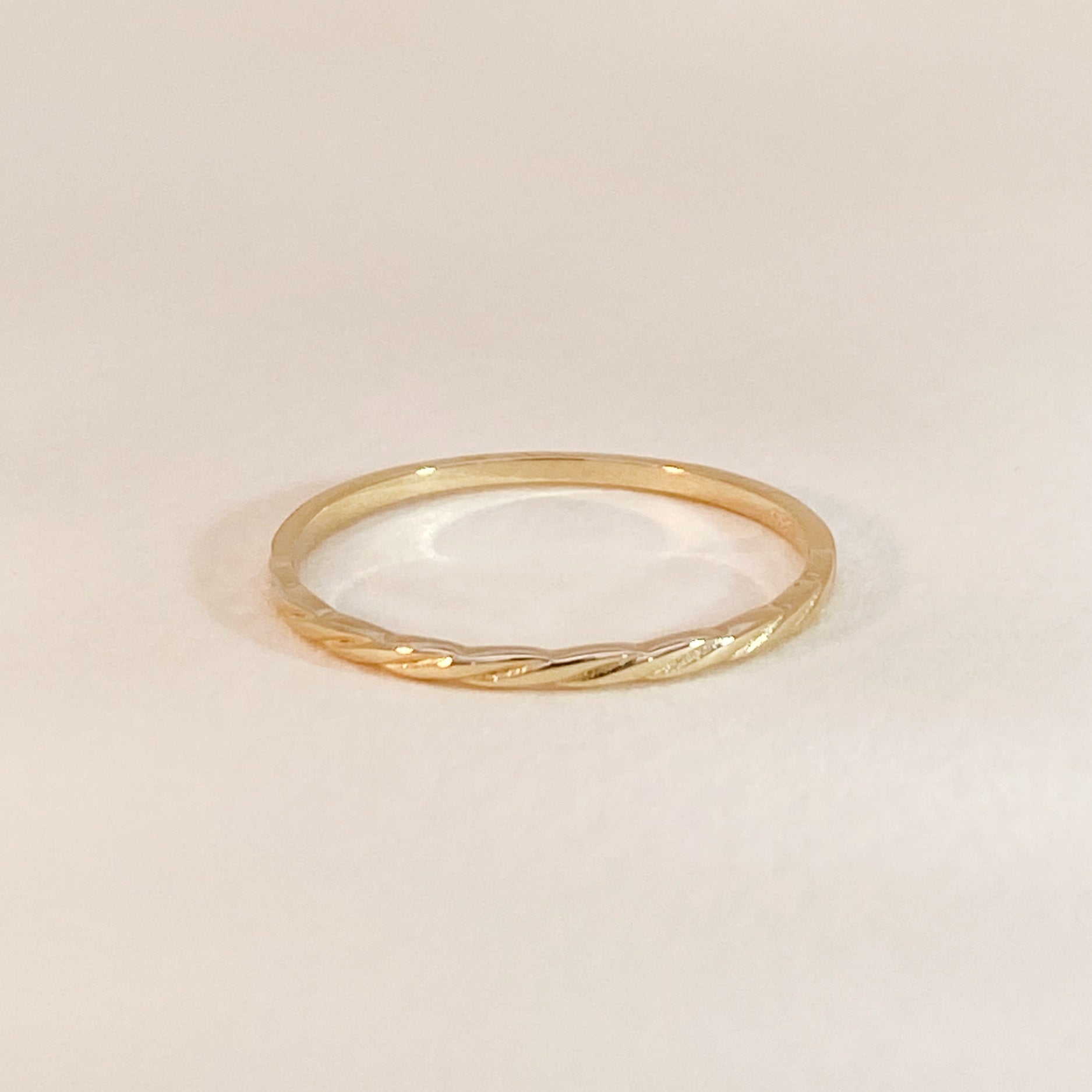 Golden Tiny Twist Ring