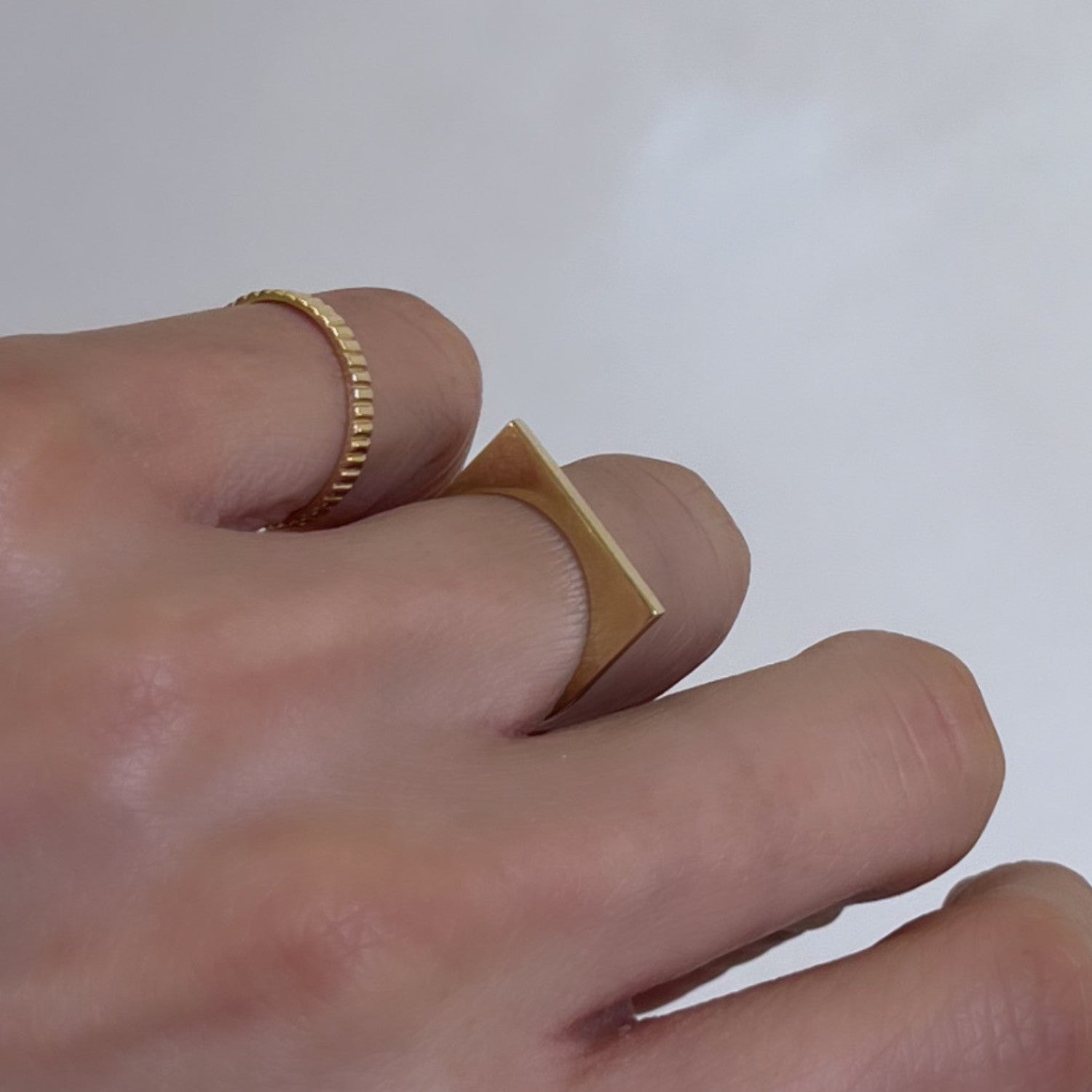 Gouden Ring met Hoeken