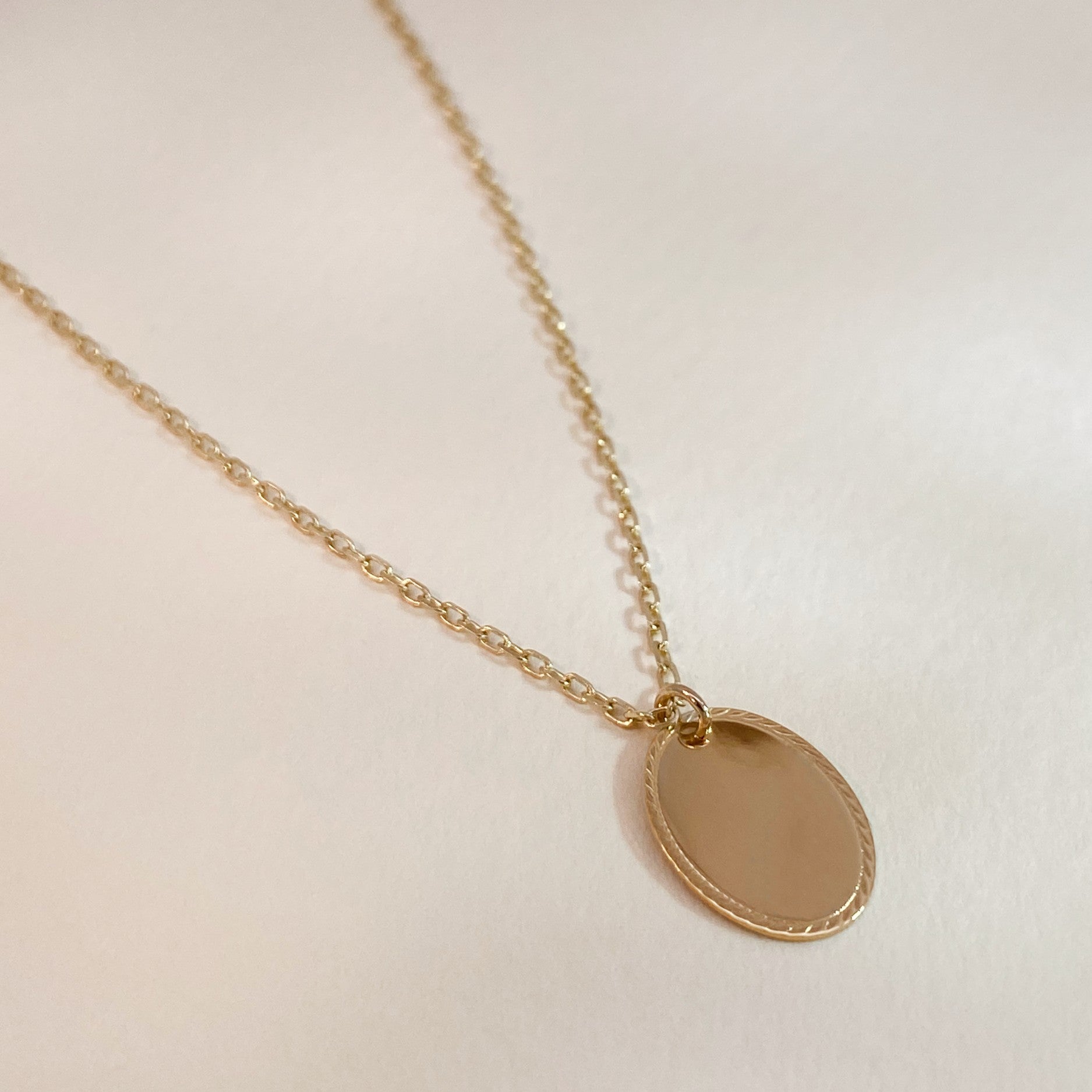 Ketting met Ovaal Plaatje Goud