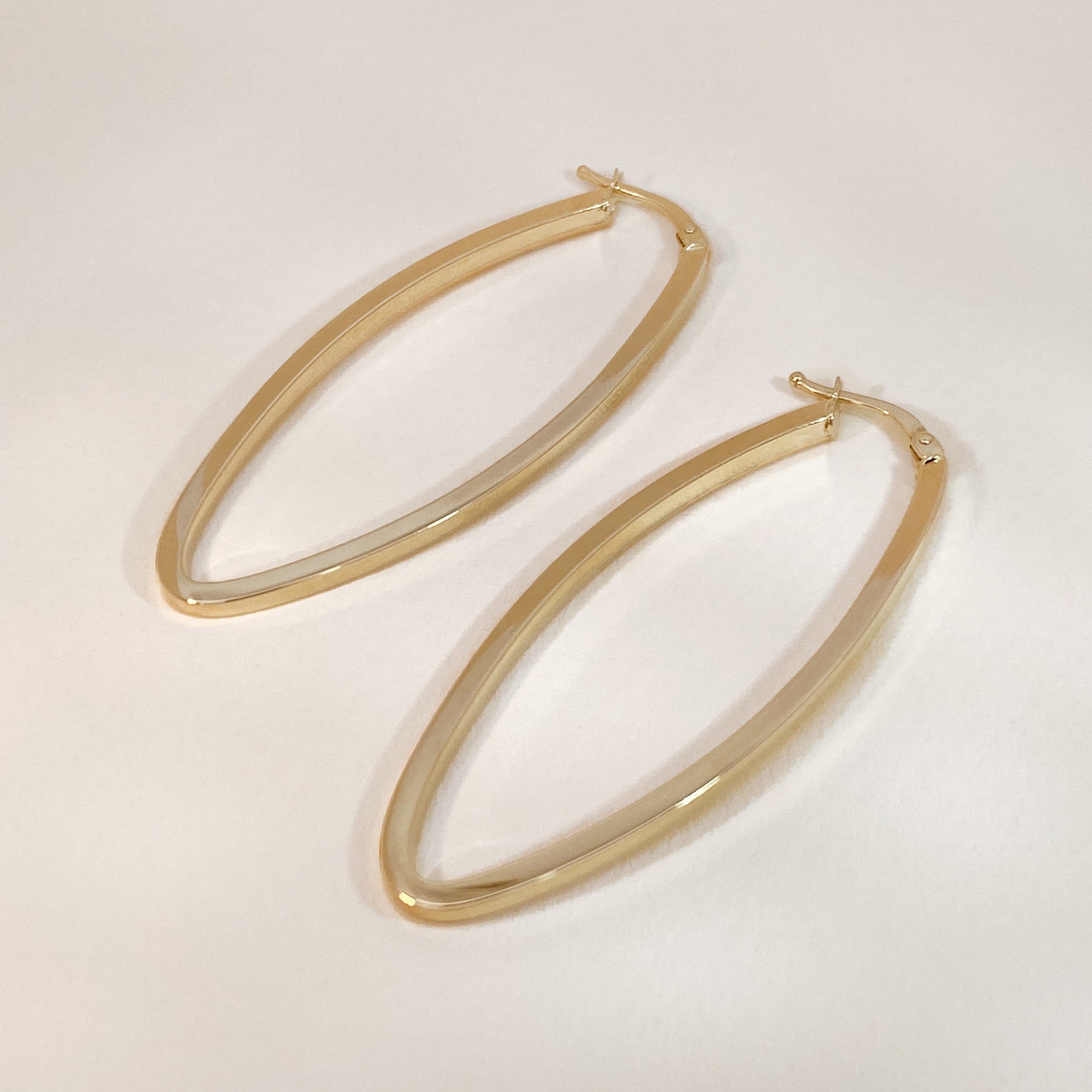 Long Oval Hoops Golden