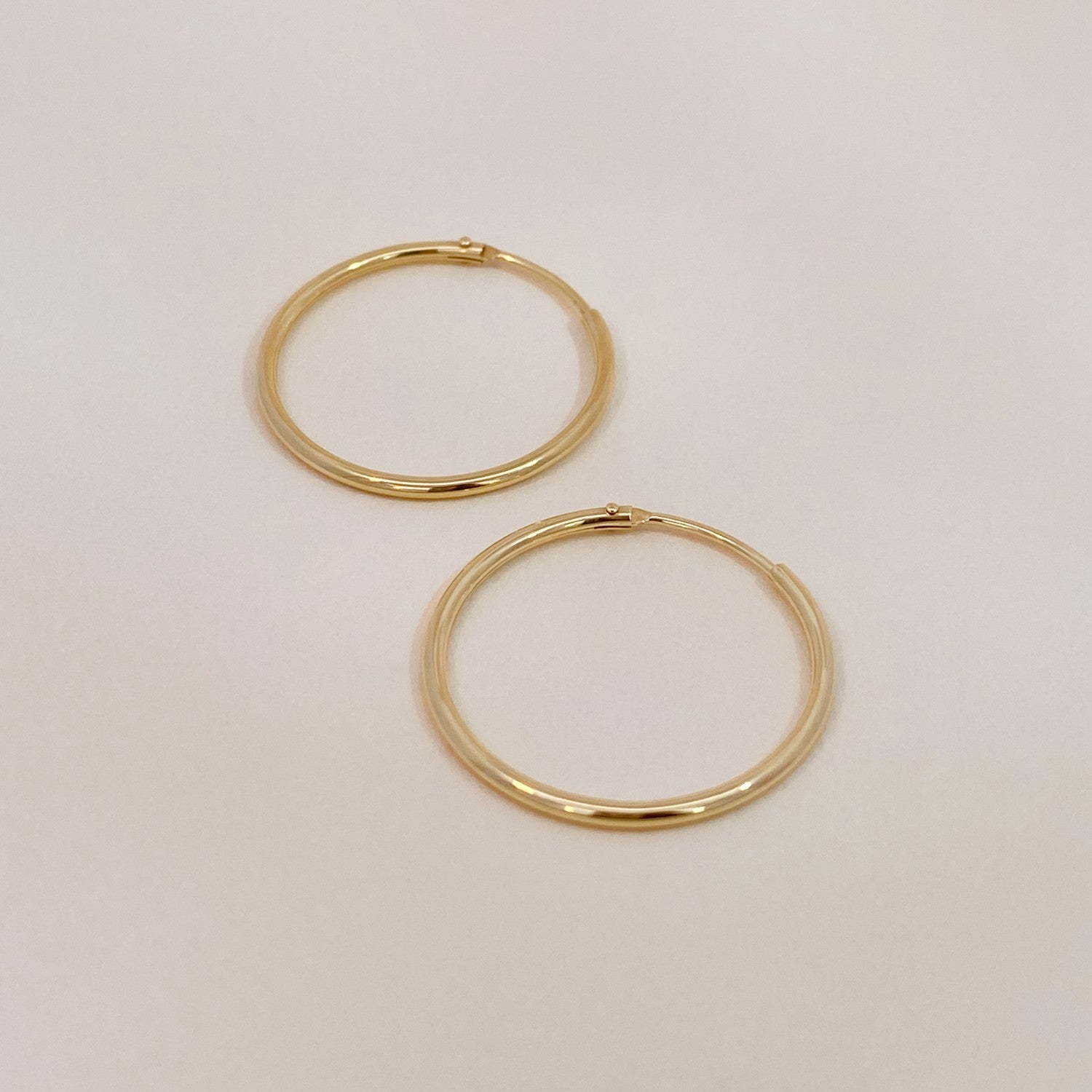 Medium gold hoops