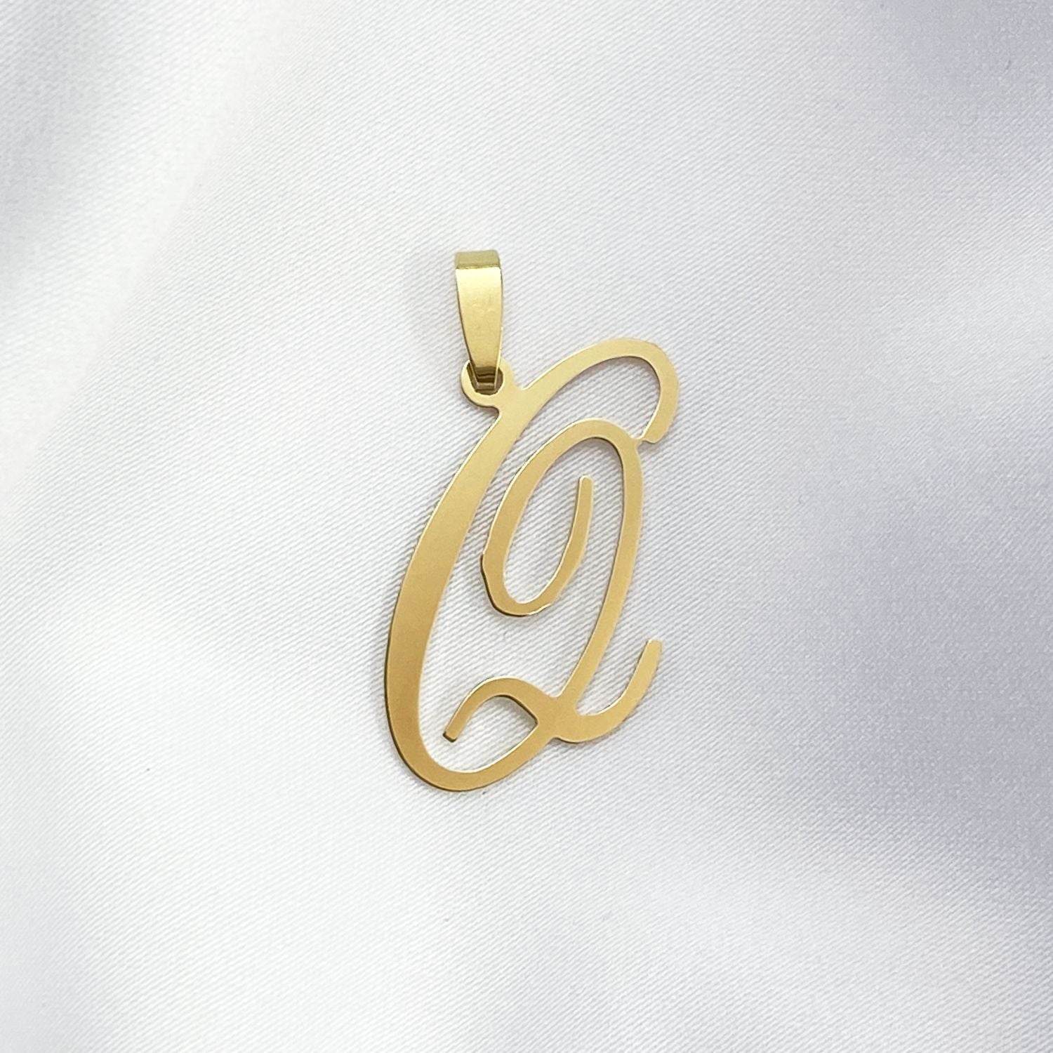 Oro Alphabet Letter Q