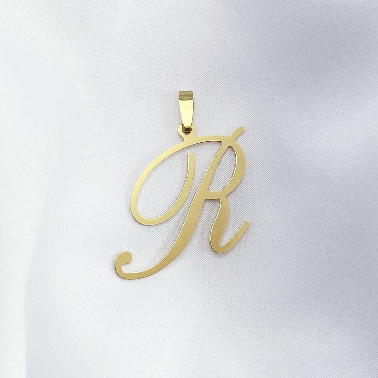 Oro Alphabet Letter R