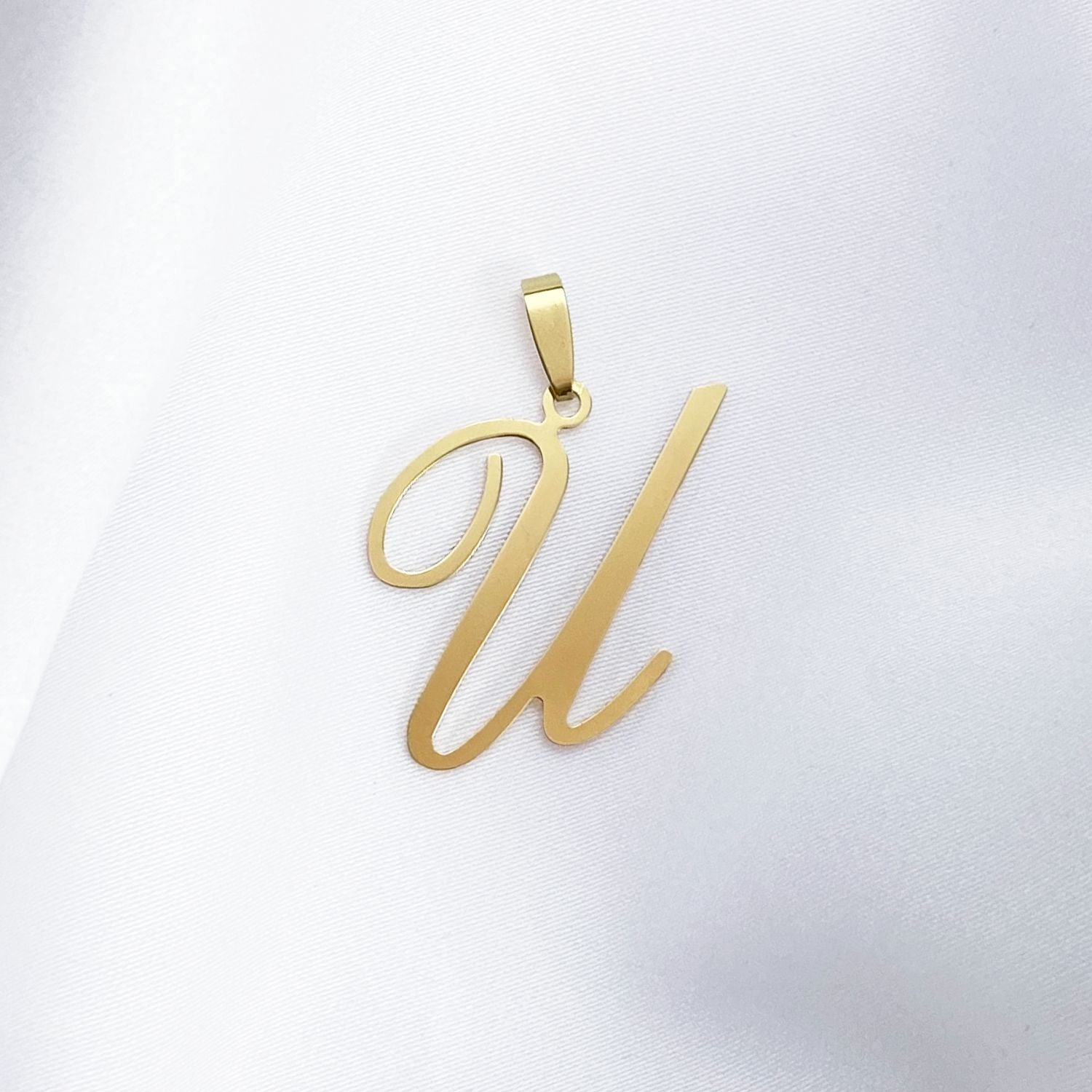 Oro Alphabet Letter U