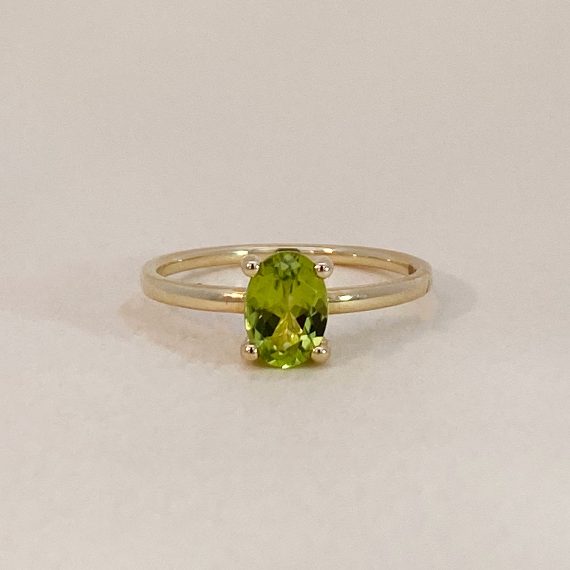 Ring met peridot