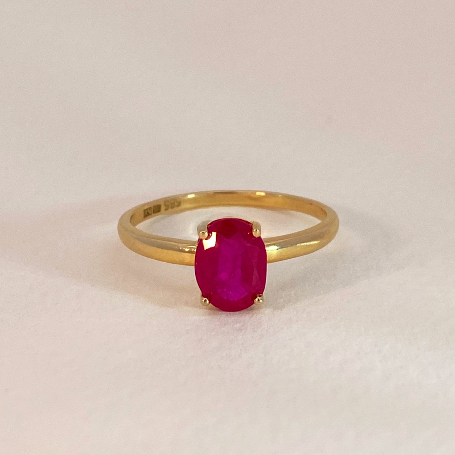 Robijn ring roze