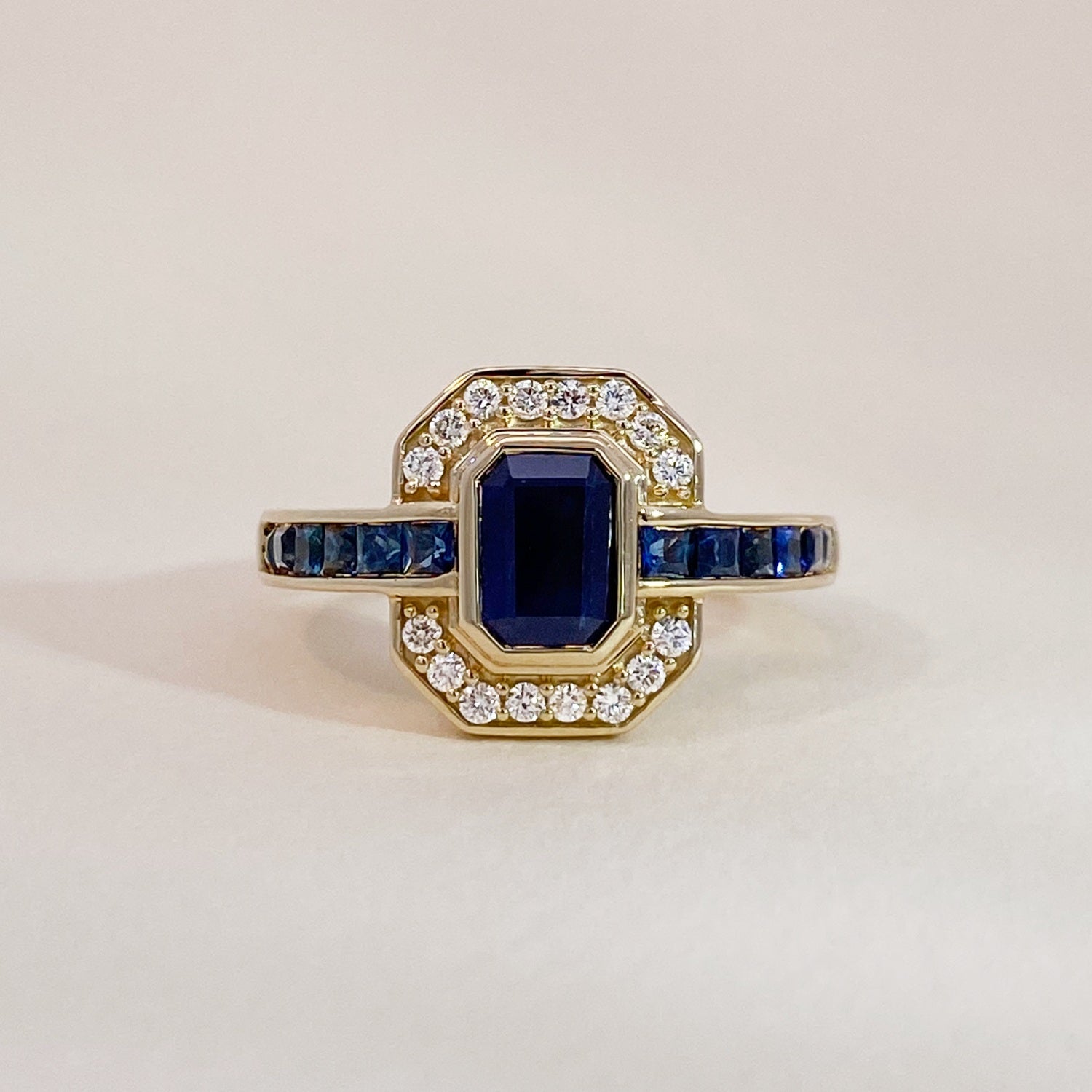 Royal Sapphire & Diamonds Ring