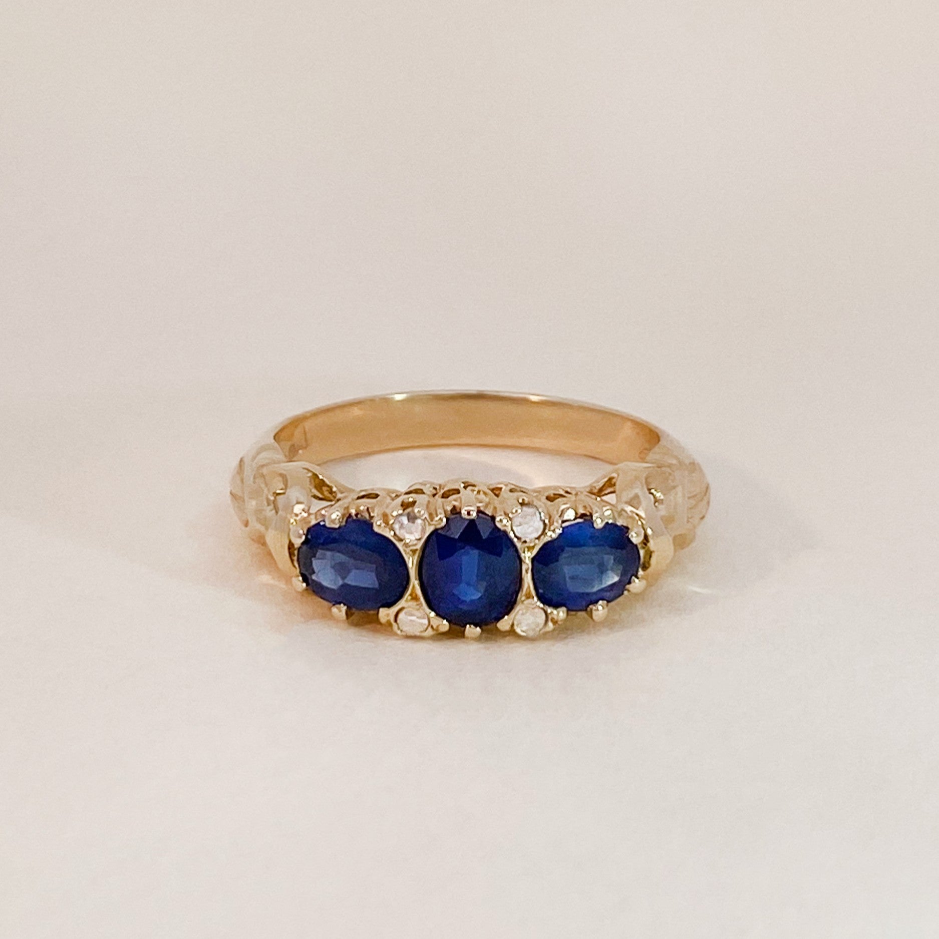 Saffier Trio Ring Donkerblauw