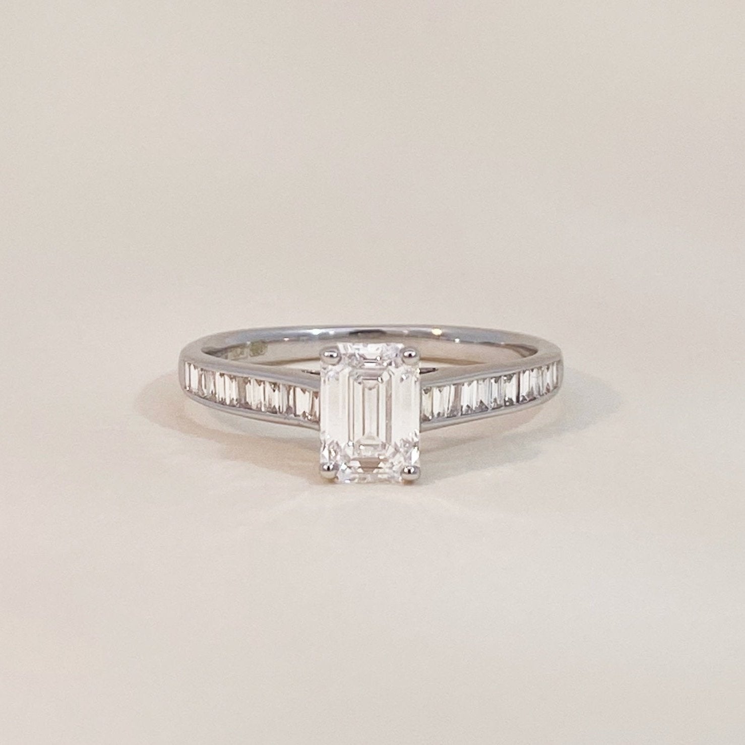 Unique Solitaire Diamond Ring White Gold