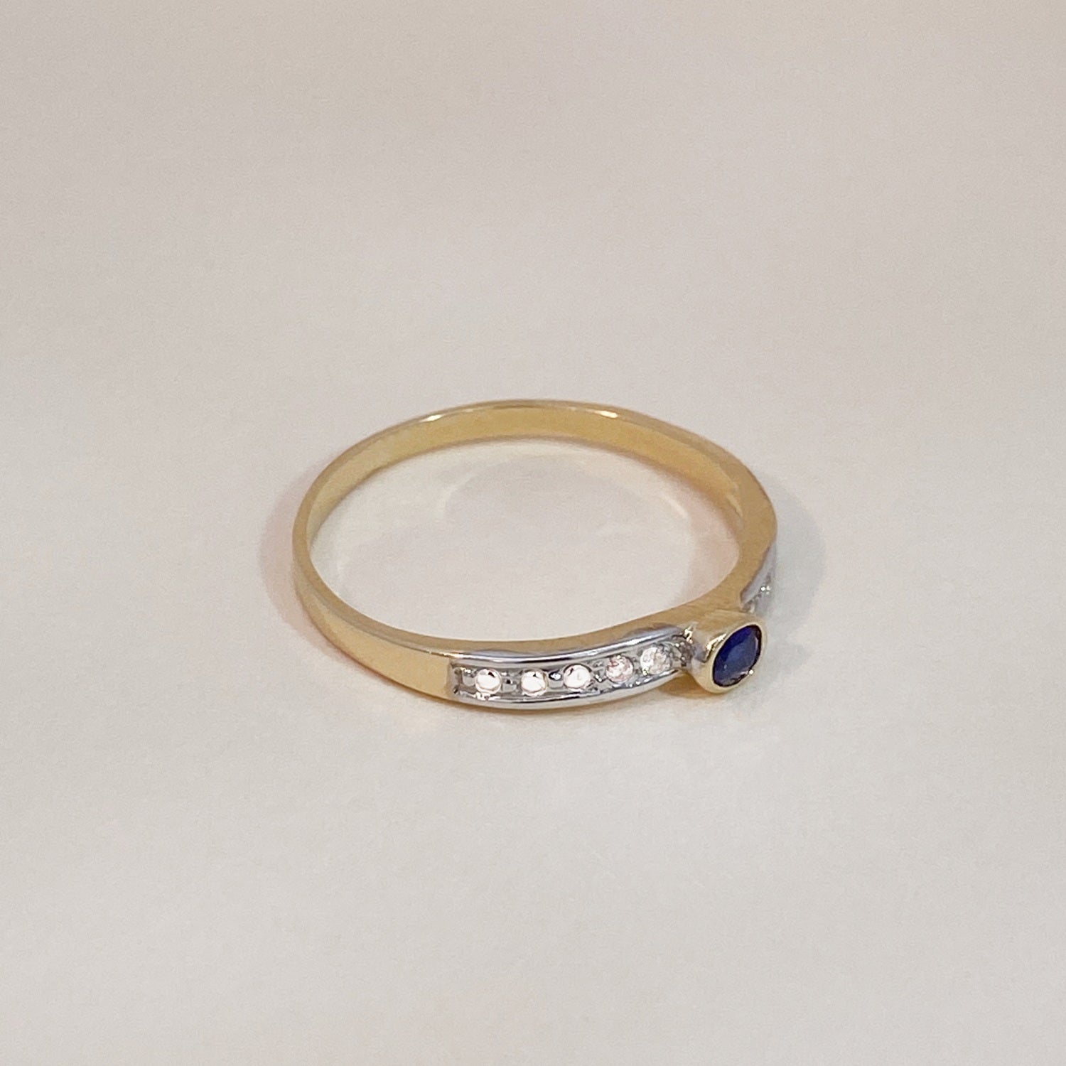 Vintage Blue Sapphire Diamond Ring