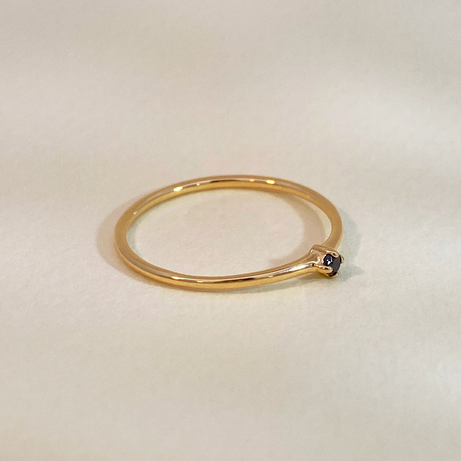 Zwarte kristal ring