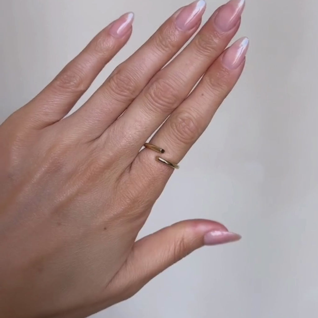 Open Spiral Ring hand